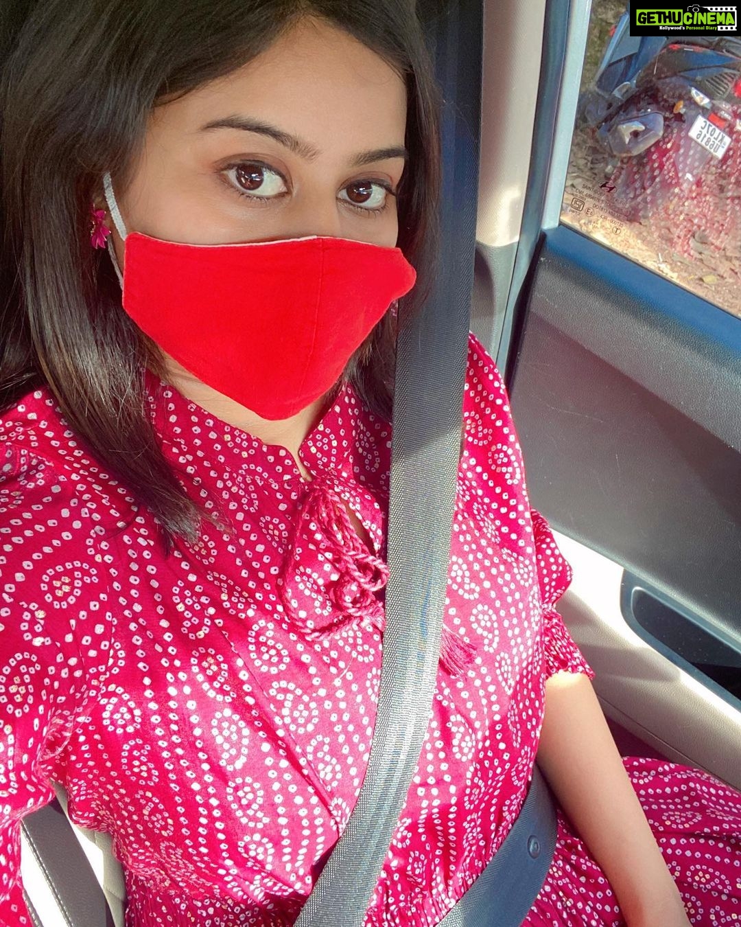 Ansiba Hassan Instagram - ❤️. #ansibahassan #actress #mollywood #selfie