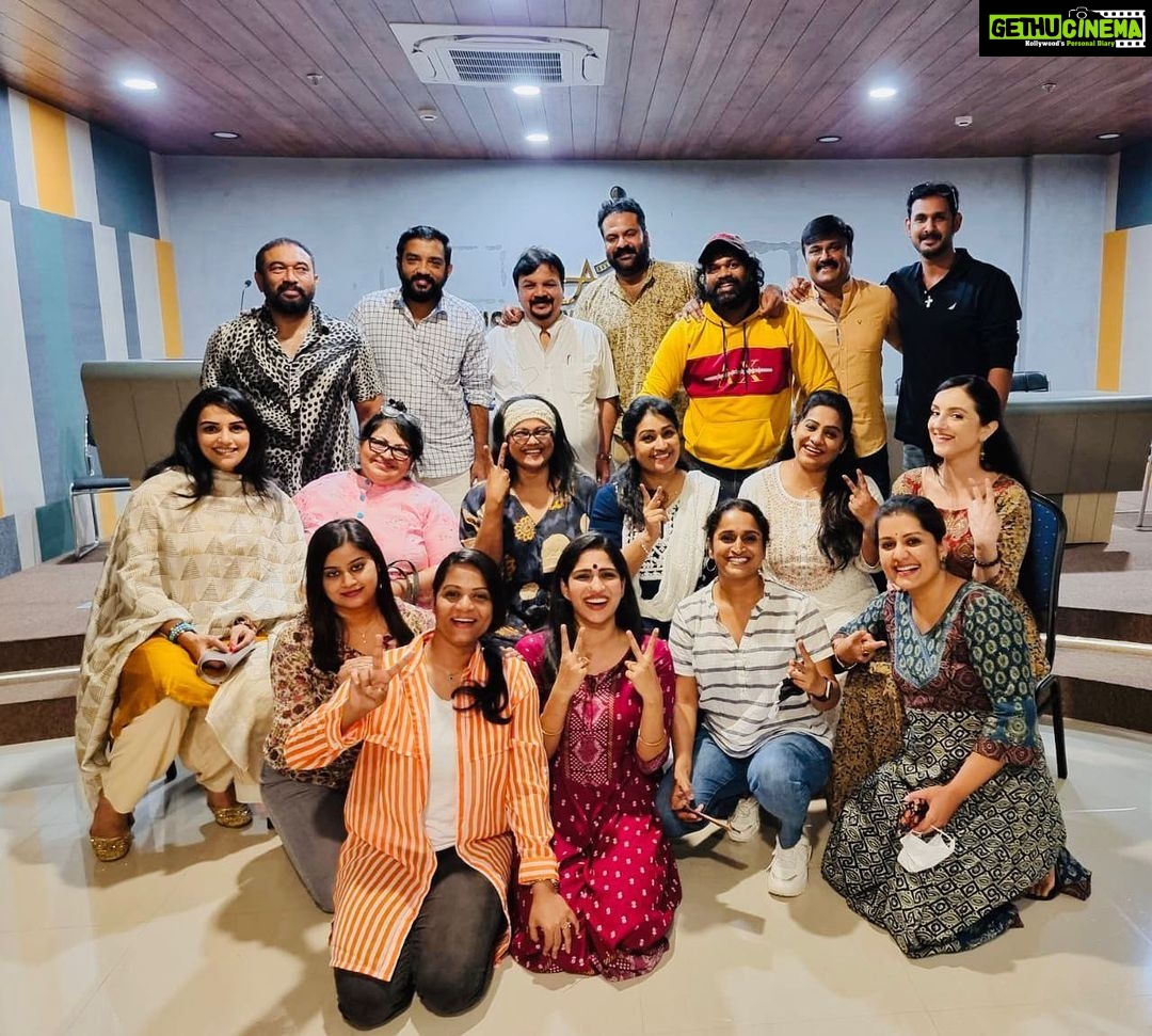 Ansiba Hassan Instagram - Happy to be a part of Amma working committee 🌸🤗 @shwetha_menon @_tiny_tom_ @kaillash7 @baburajactor @surabhi_lakshmi @ponnammababu @imbeena.antony @babu_.chandran._ @riaa_saira @parislaxmi @swasikavj @lakshmi.sruthi @rachananarayanankutty @pillai_manju @sarayu_mohan @sureshkrishna_5 @thesni__khan #manuraj @actor_saju_navodaya @prajodkalabhavan @thesnyalikhan AMMA