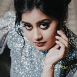 Ansiba Hassan Instagram - Look @ ur love ❤️. PC @jameshshow mua @joshijosemakeupartist @vijeshmakeovers Costume @ladies_planet_ artist management @althafpt #ansibahassan #mollywood #tollywood #kollywood #actresses