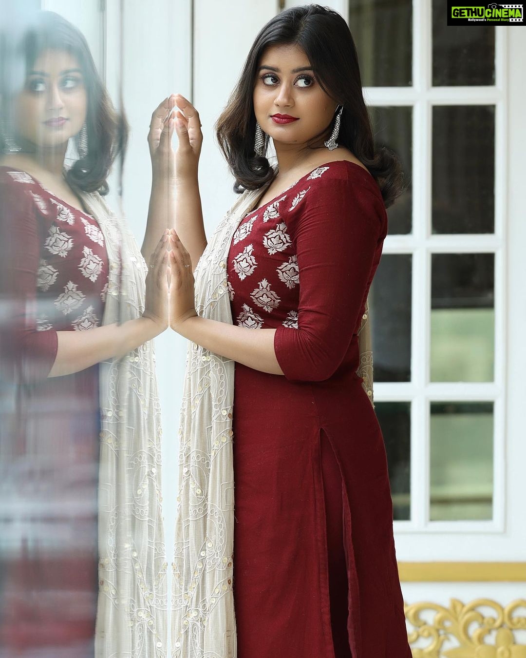 Ansiba Hassan Instagram - Have beautiful dreams 🤗. Photo @ekuts003 #ansibahassan #mollywood #love