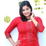 Ansiba Hassan Instagram – Have a beautiful evening ❤️. #ansibahassan #red #mollywood #love