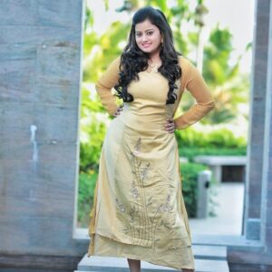 Ansiba Hassan Instagram - Sunny ☀️ day  Costume @drooni_boutique  #ansibahassan #mollywood #kollywoodcinema #actress