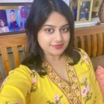 Ansiba Hassan Instagram - Madness at Home 🏡 😎🤪😬🤭 #ansibahassan #actress #homelygirl