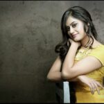 Ansiba Hassan Instagram - Have beautiful evening ❤️. #ansibahasan #happy #yellow #mollywood #kollywood #tollywood