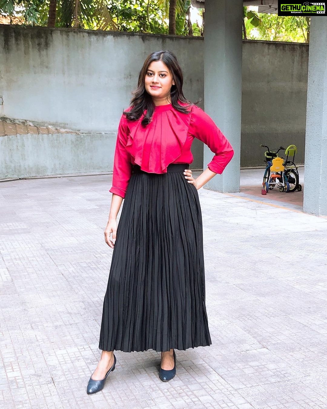 Ansiba Hassan Instagram - Hello 👋. Costume @rishtabynasiyanmini ❤️. #ansibahassan #mollywood #cinema #kollywood