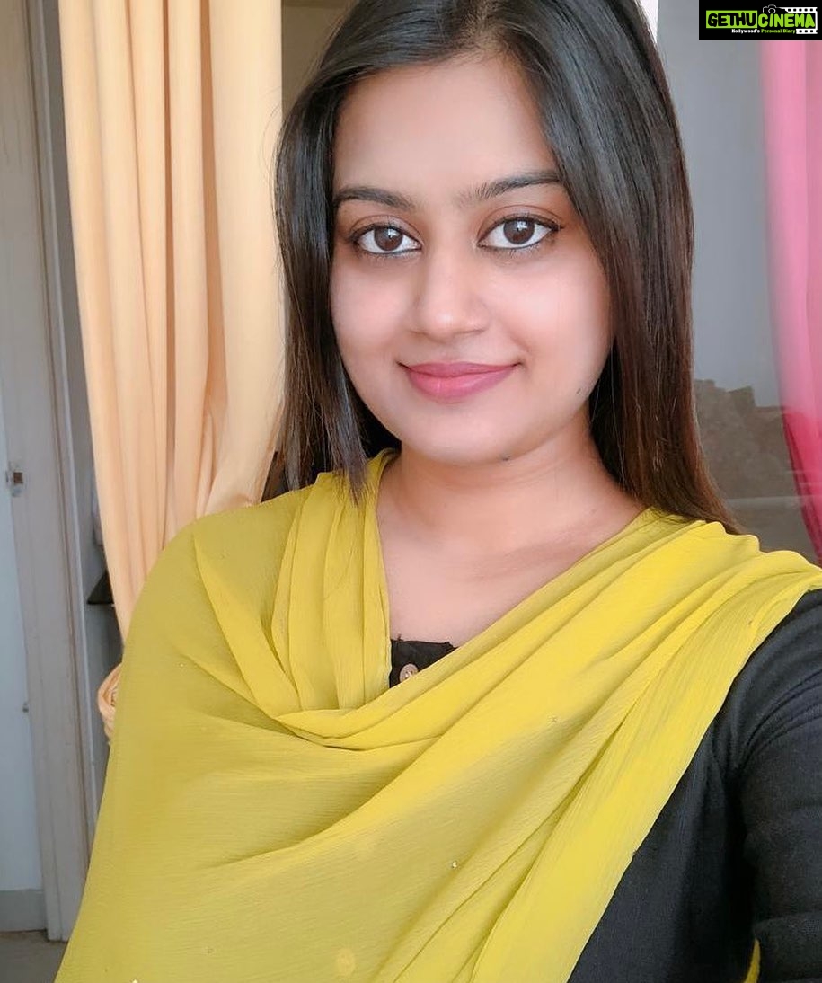 Ansiba Hassan Instagram - ❤️. #ansibahassan #lockdown #malayalam