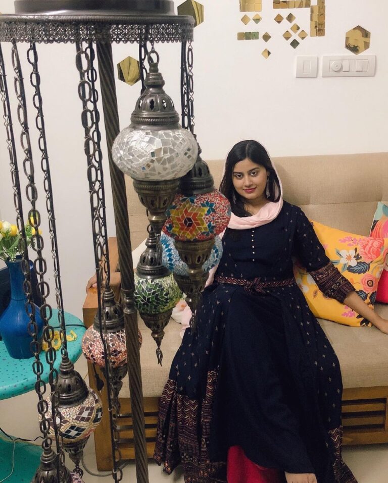 Ansiba Hassan Instagram - Celebration @ home 🏡 Costume @nirvi_collections_by_jilsa pc @a_f_z_a_l_ #eidmubarak #staysafe #stayhome Kochi, India