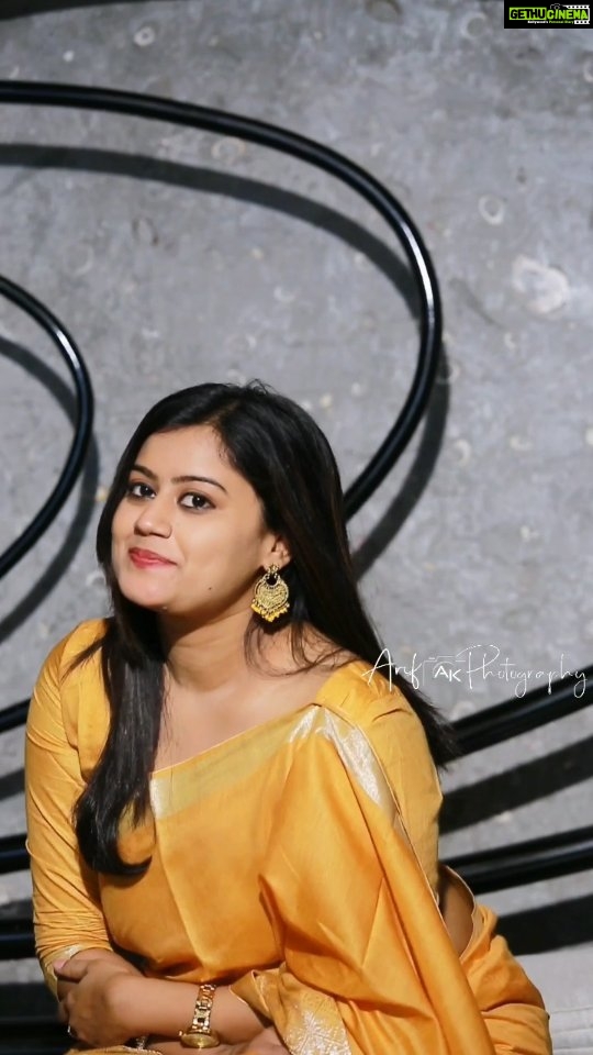 Ansiba Hassan Instagram - Always do what makes you happy ❤️ 📷 @arif_ak_photography 👗 @rishtabynasiyanmini #yellowsaree #yellowday #photoshoot #ansibahassan #malayalamcinema #instagood #instareels #reels