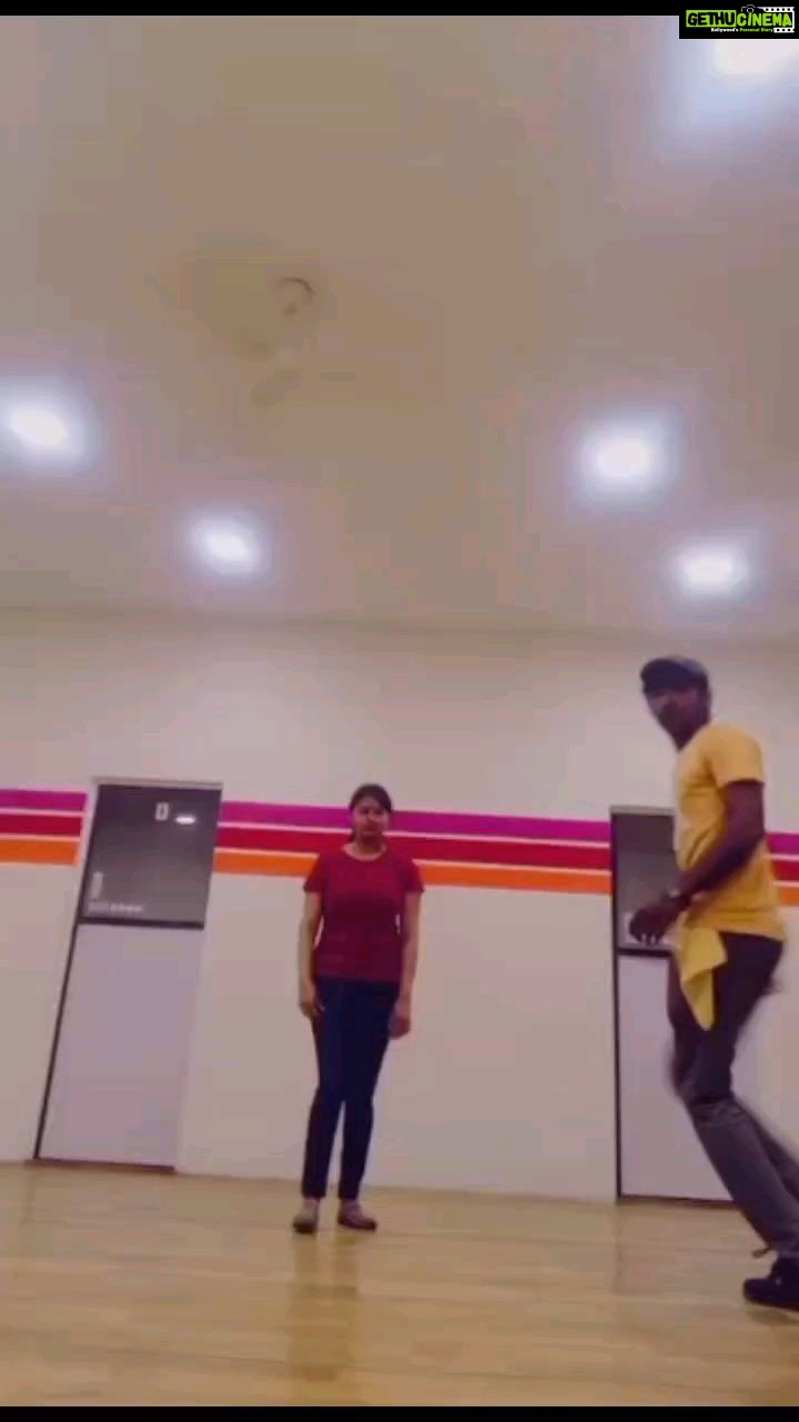 Ansiba Hassan Instagram - Dance to your own rhythm 🥰 Practice time after a long time 💃 #dance #dancetime #dancepractice #dancefay #mypassion #dancelover #ansibahassan #