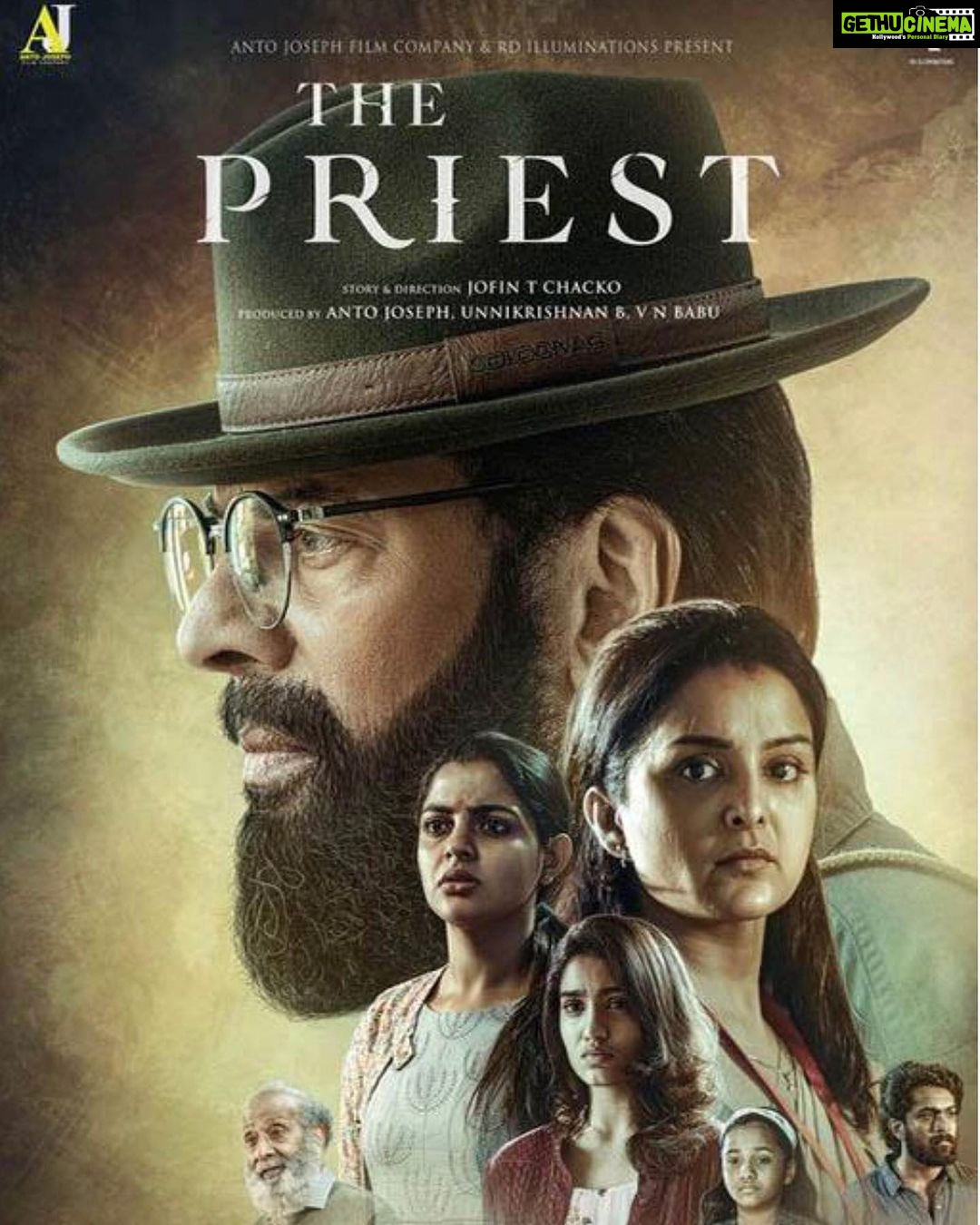 Ansiba Hassan Instagram - My first theatre experience is βTHE PRIESTβ after the lockdown, COVID-19,theatre reopened...etc Wowww such a thriller πππππ. was excited to watch @mammootty ikkaβs movie @theatre . Really enjoyed the movie π₯, mass performance of our megastarπ, heart touching characterisation of our lady superstar @manju.warrier , beautiful portrayal of @nikhilavimalofficial @_saniya_iyappan_ ,mind blowing performance of @baby Monika, subtle acting of @rameshpisharody and fabulous performances of all other artists and last but not least the director of the movie @jofin_t_chacko ππ» definitely he is a brilliant filmmaker ππππππ PVR Cinemas Lulu Mall Kochi
