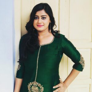 Ansiba Hassan Instagram - We all want a green signal in our life for a start 🤩✅ PC @hazeeb_hazzn  Costume @rishtabynasiyanmini