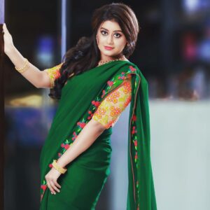 Ansiba Hassan Instagram - Good evening 💚 

stills: @Ekuts Raghu Alwaye
makeup: @sabitha_zawariya 
costumes: Sheejas Boutique 
crew: Ratheesh Kottappuram & Zulfiqar  #ansibahassan #drishyam2 #mollywood #indiancinema #sareelove