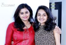 Ansiba Hassan Instagram - Sisterhood is one of the beautiful relations in this world ❤️ #sisterhood #love#ansibahassan #estheranil #drishyam2 #family