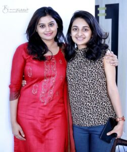 Ansiba Hassan Instagram - Sisterhood is one of the beautiful relations in this world ❤️ #sisterhood #love#ansibahassan #estheranil #drishyam2 #family