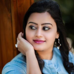 Ansiba Hassan Instagram - Good morning ❤️ 
Costume: @drooni_boutique
Makeup & Hair : @reshmiabin @saranyajeneesh
Click: @premjith_photography
Video: @dileepdk_photography
Production: @indiancinemagallery_official
Location: @crowneplazakochi
#ansibahassan #drishyam2 #mollywood #happy #suryafan#loveyourself