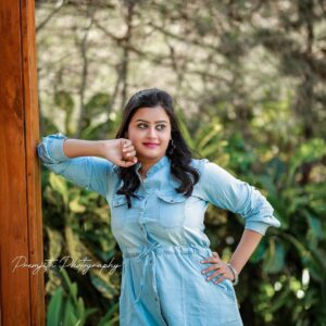 Ansiba Hassan Instagram - Good morning ❤️ 
Costume: @drooni_boutique
Makeup & Hair : @reshmiabin @saranyajeneesh
Click: @premjith_photography
Video: @dileepdk_photography
Production: @indiancinemagallery_official
Location: @crowneplazakochi
#ansibahassan #drishyam2 #mollywood #happy #suryafan#loveyourself