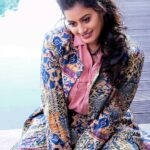 Ansiba Hassan Instagram – Start your day with a pleasant smile 😊  PC @arshalphotography  mua @makeupbytonymua  Styling @laamiya.c.k  suite : @ar_shad_mhmd @aasish_nambiar 
accessories: @amour_jewellery_collections  #ansibahassan #drishyam #drishyam2 #cinema