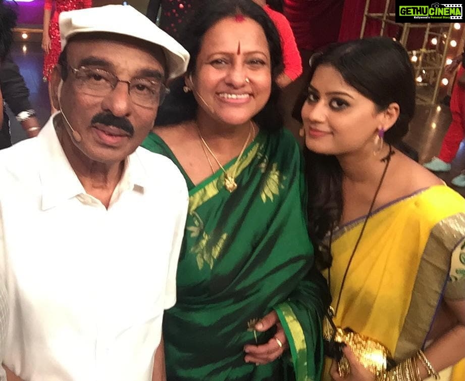 Ansiba Hassan Instagram - Sasi sir and Seema chechi🥰❤️