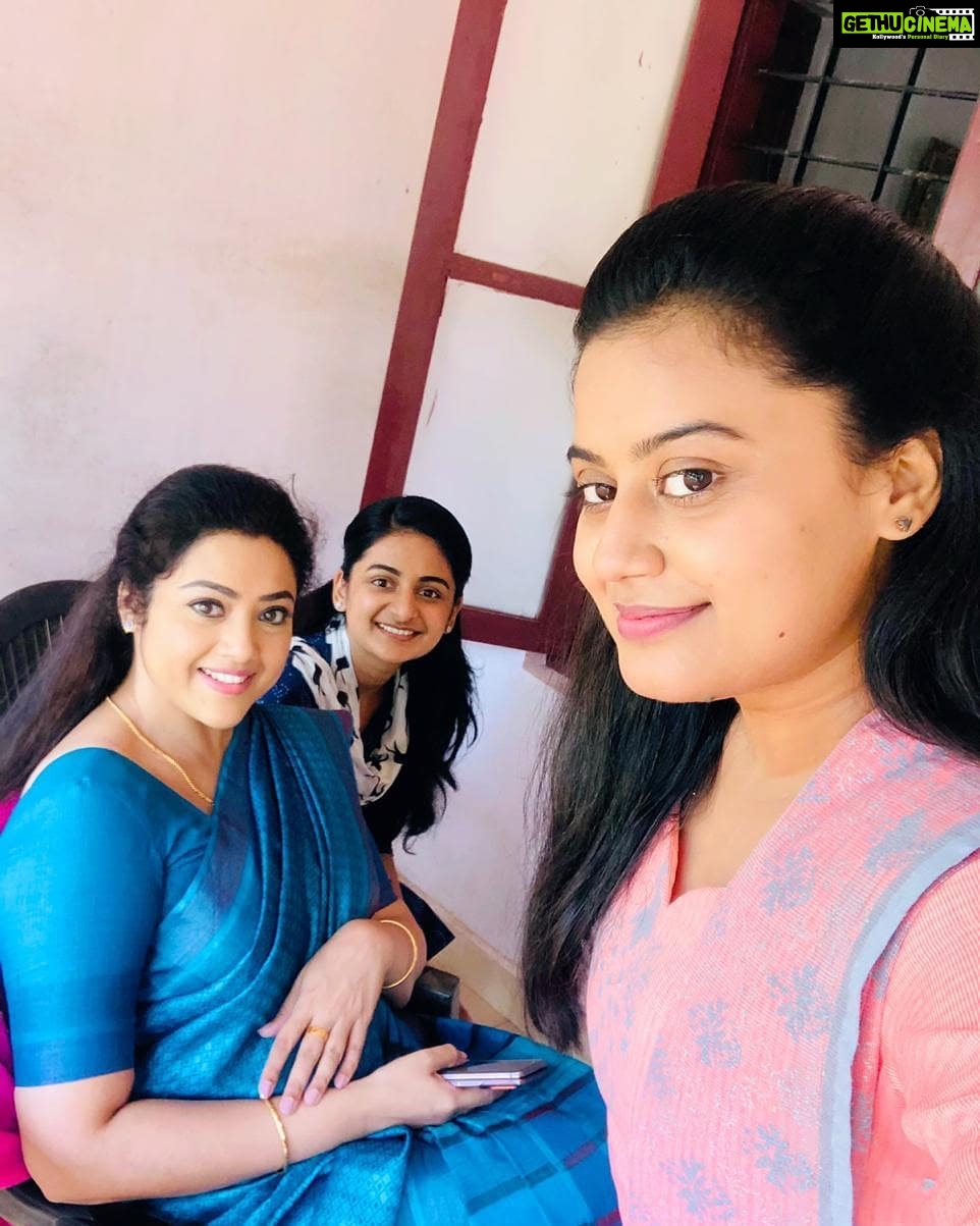 Ansiba Hassan - 7.7K Likes - With amma and anu🥰❤️
#drishyam2 #location
