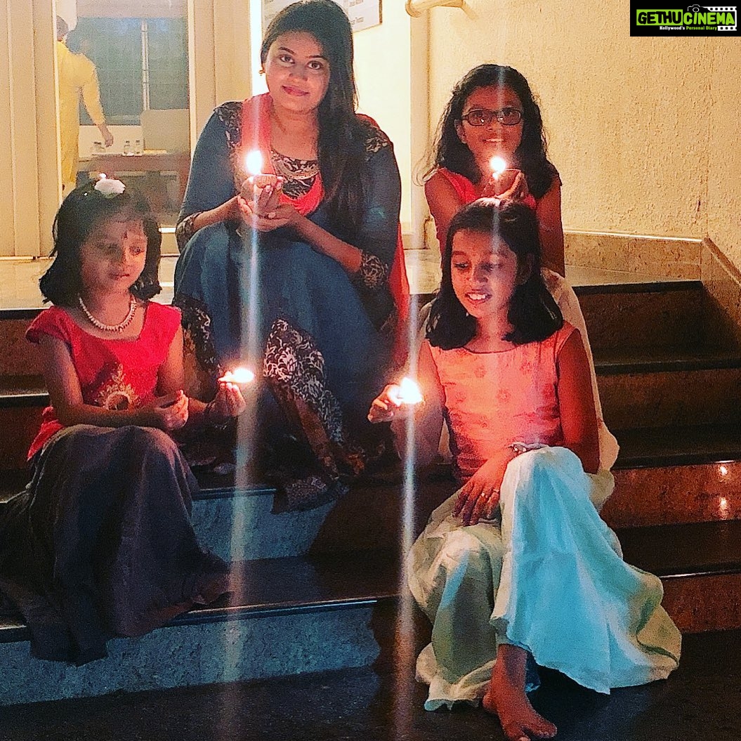 Ansiba Hassan Instagram - HAPPY DIWALI😊❤️