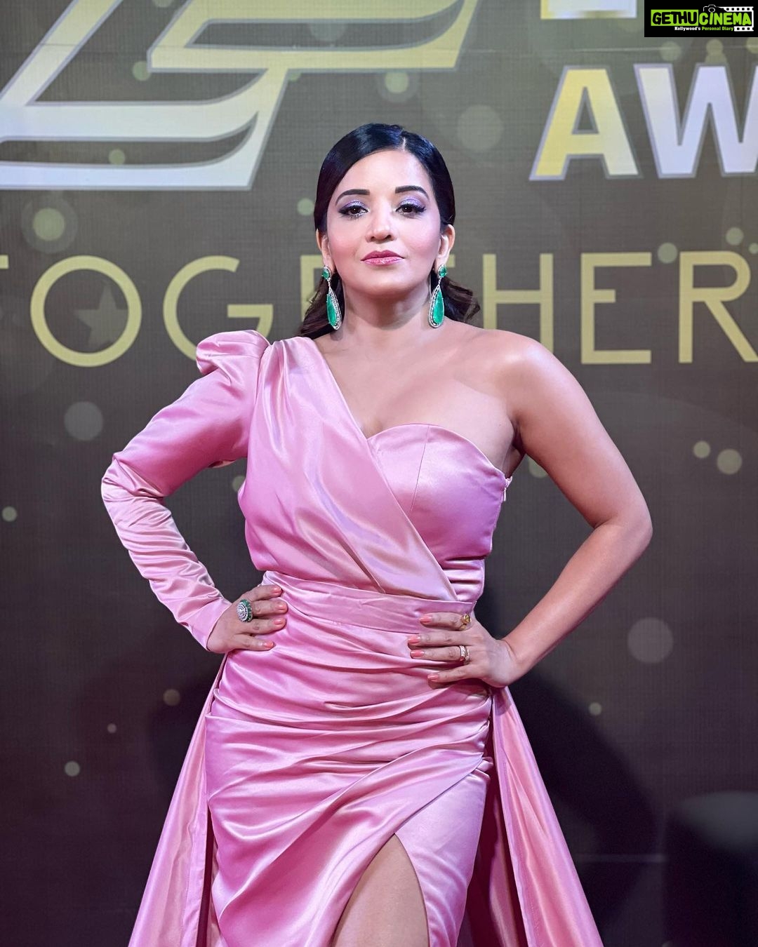 Antara Biswas Instagram - I Walk In A Space Of Gratitude โฆ. ๐๐ #22nditaawards #redcarpet #starplus #disneyplushotstar #abouttonight #myfirst #itaawards #sospecial #excited Styled by- @kansalsunakshi Outfit- @pridal.in Jewelleries - @shillpapuriidesignerjewellery Assisted by- @himanishukla48 Mua: @sachinmakeupartist1 Hairstyling: @shab_qureshi786 Assisted by: @deepakpathak663 Managed by: @riyashhh269 Film City