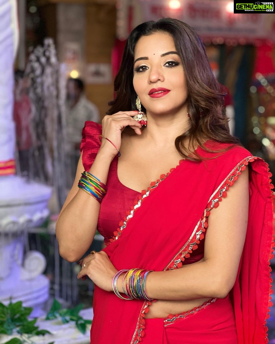Antara Biswas Instagram - ♥️♥️♥️… “RAMA” #favvarachawk #madhuri #beauty #parlour #lovingthis #comedy #serial #dangaltv #haarshlimbachiyaa #bhartisingh Mua: @sachinmakeupartist1 Hairstyling: @shab_qureshi786 📸: @deepakpathak663