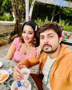 Antara Biswas Instagram - ♥️♥️… #takemeback #missingyou #missingthis #love #monvik