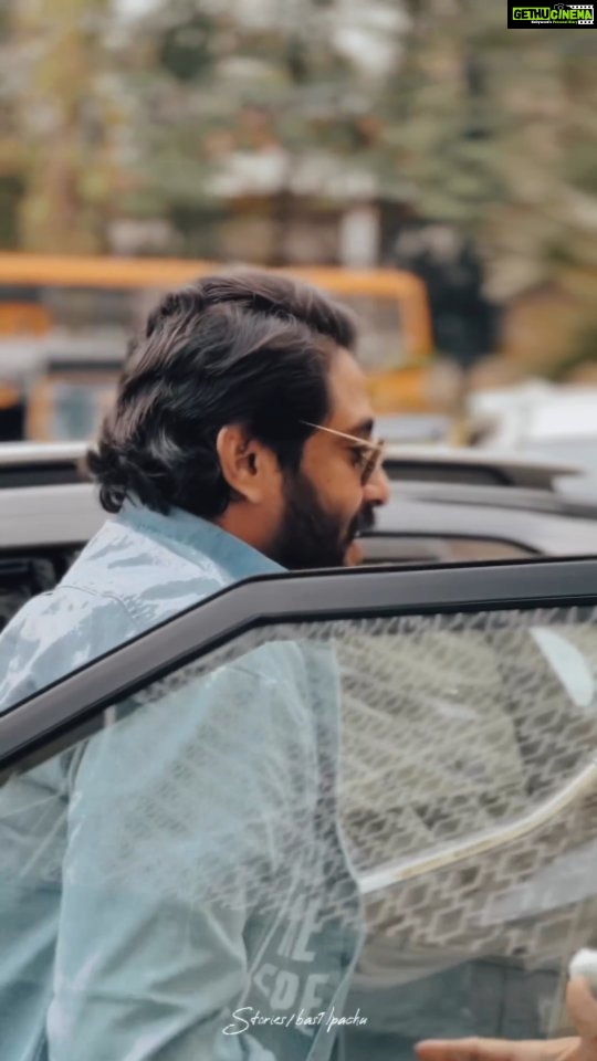 Antony Varghese Instagram - @farookians._ @basilpachu._.skz ❤️❤️❤️ Farook College