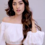 Anu Emmanuel Instagram – Hair color upgrade you guys!!😍
So glad I went for the French Balayage hair color by @lorealpro 
These subtle browns are definitely enhancing my look! 
Thank you @maneasalon and @vignesh_theartisan for this lovely transformation

#Collab @lorealpro_education_india #MyFrenchBalayage #FrenchBalayageIndia Manea Banjara Hills