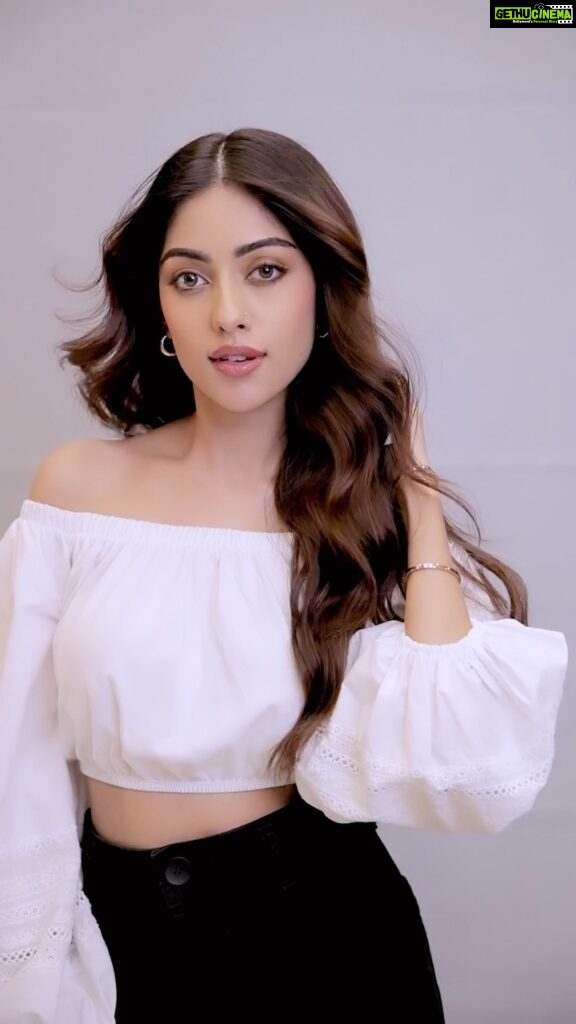 Anu Emmanuel Instagram - Hair color upgrade you guys!!😍 So glad I went for the French Balayage hair color by @lorealpro These subtle browns are definitely enhancing my look! Thank you @maneasalon and @vignesh_theartisan for this lovely transformation #Collab @lorealpro_education_india #MyFrenchBalayage #FrenchBalayageIndia Manea Banjara Hills