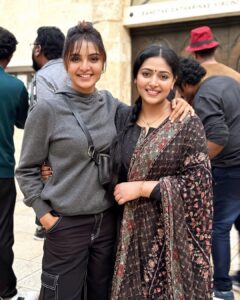 Anu Sithara Instagram - With Manju chechi @manju.warrier 😍