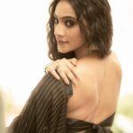 Anukreethy Vas Instagram - Saree & Blouse: @kaarigai.sarees Photographer @camerasenthil MUA @jeevithamakeupartistry . . #saree #southindian #tamilponnu #blacksaree #black #trendingreels #traditional @timestalent #missindia2018 #anukreethyvas #kollywood #kollywoodcinema #kollywoodactress #portfolio Chennai, India