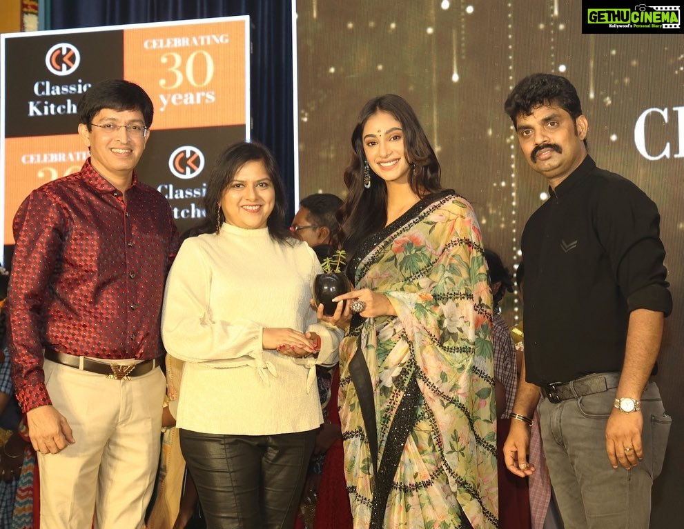 Anukreethy Vas Instagram - @class3ic_kitchen celebrated their 30 year anniversary by adopting 30 special kids and I’m grateful I got to be a small part of this beautiful initiative ❤️ . Thank you @onlynikil for organising this wonder event 💥 . #anukreethyvas @timestalent Chennai, India