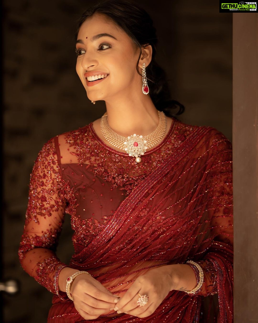 Anukreethy Vas Instagram - Some paths can’t be discovered without getting lost so lose yourself once in a while to reinvent yourself ❤️ . Pc - @camerasenthil 📸 Makeup - @makeup_by_kez 💄 Hair - @banu_hairstylist_sareedrapist Jewellery - @challani_jewellery 💍 Organised by - @rrajeshananda @timestalent @inder.sagoo @rishubartaria . #kollywood #trending #saree #southindian #traditional #anukreethy_vas #anukreethyvas #vjs46 #dsp #timestalent Tamil Nadu