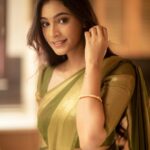 Anukreethy Vas Instagram – Life is beautiful if you figure out how to live it 💥 
.
.
Pc @camerasenthil 
Saree @kaarigai.sarees 
Mua @jeevithamakeupartistry 
.
.
#southindian #tamilponnu #saree #anukreethyvas #trending #traditional #kollywood