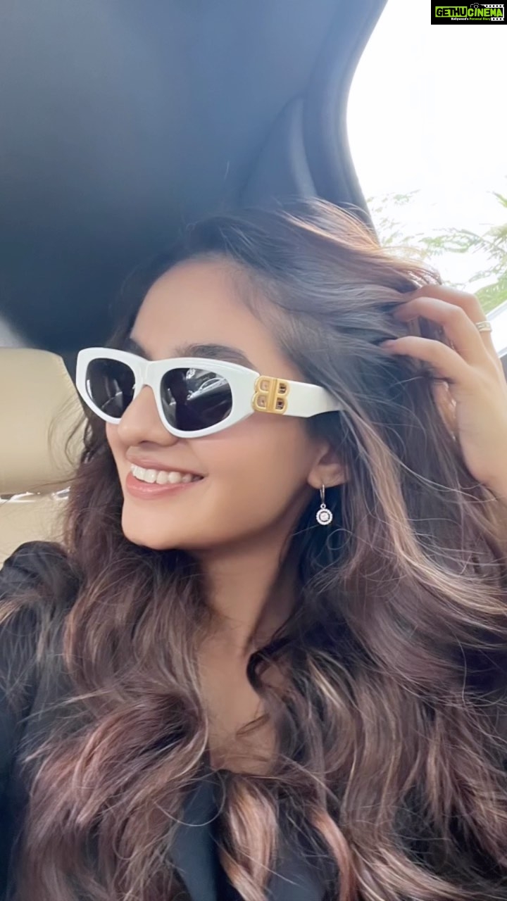 Anushka Sen Instagram - Selfies are so fun ❤️🔥 #reels #reelsinstagram
