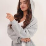 Anushka Sen Instagram - Got that real big energy 🧸 . Wearing: @FashionNova 📸: @smileplease_25