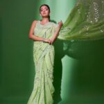 Anushka Sen Instagram - Livin la vida Saree 🧚 . Saree @asalabusandeep Styled by @stylingbyvictor @sohail__mughal___ Earrings @koharbykanika Assisted by @styleby_antara @ebthestypecoach Clicked by @kvinayak11 Makeup by @makeup.artist.anusha Hair by @hairbyprem Management @guunjanvm