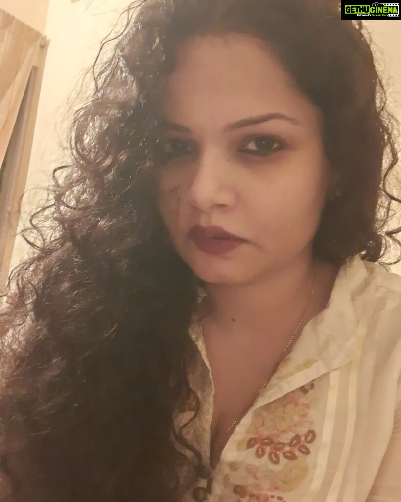 Anuya Bhagvath Instagram - When ur curls fall well,take a pic! #anuya #curls