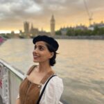 Aparnaa Bajpai Instagram - Walking around the city🚶‍♂️ London, United Kingdom