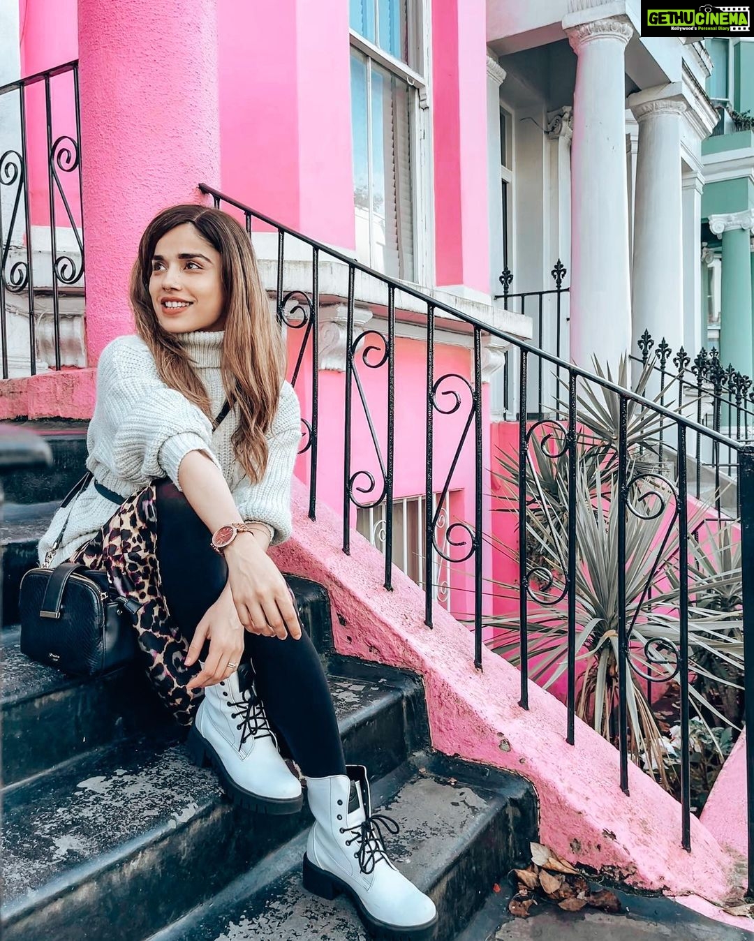Aparnaa Bajpai Instagram - ๐๐ข๐๐ข๐๐ข๐ Found the most EC๐-Friendly shoes. No animals were harmed during the making of the leather and no use of any kind of plastic to make it faux. Brands like @bohemaclth is stepping up the fashion game and adding the missing puzzle of 'conscious choice' to our lifestyles. These shoes are made of GRAPE leather. 100% bio-degradable, plant based, cruelty free & vegan. I mean, thatโs a source of inspiration right under your feet to walk the path. They are extremely soft & comfy, unlike other worker boots I have tried before. They are trendy & also bendy for a good walk. Really the shoes to walk in. Good news๐ They also deliver worldwide. Head to my stories to order you pair now! Letโs go past idealizing & be the change๐ I am definitely loving these beauties. Lemme know how you like them? London, United Kingdom