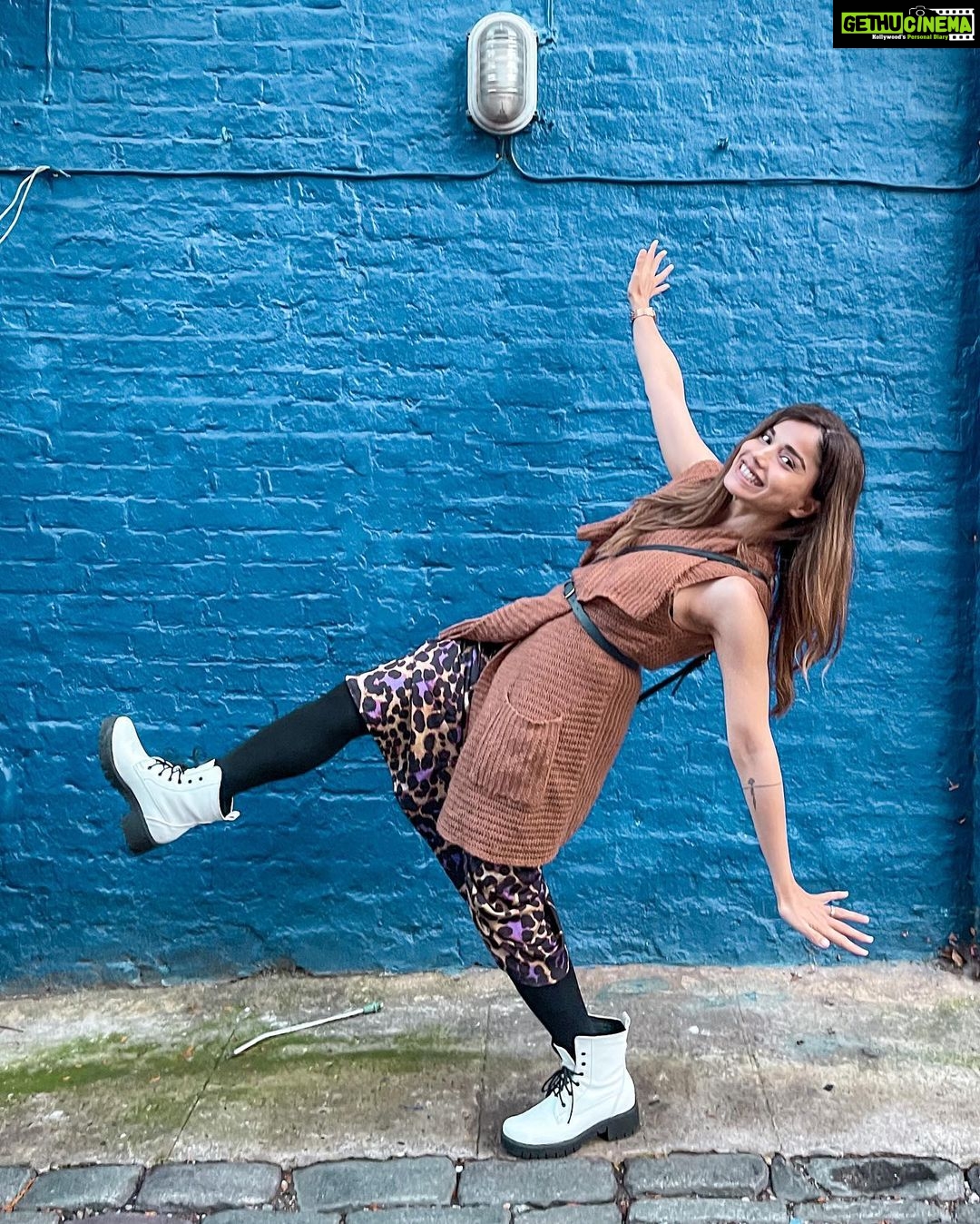 Aparnaa Bajpai Instagram - ๐๐ข๐๐ข๐๐ข๐ Found the most EC๐-Friendly shoes. No animals were harmed during the making of the leather and no use of any kind of plastic to make it faux. Brands like @bohemaclth is stepping up the fashion game and adding the missing puzzle of 'conscious choice' to our lifestyles. These shoes are made of GRAPE leather. 100% bio-degradable, plant based, cruelty free & vegan. I mean, thatโs a source of inspiration right under your feet to walk the path. They are extremely soft & comfy, unlike other worker boots I have tried before. They are trendy & also bendy for a good walk. Really the shoes to walk in. Good news๐ They also deliver worldwide. Head to my stories to order you pair now! Letโs go past idealizing & be the change๐ I am definitely loving these beauties. Lemme know how you like them? London, United Kingdom