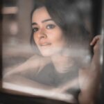 Apoorva Arora Instagram - Happily Candid 🤍 . @apooarora is my favourite for the candid vibe she holds 🤌🏼 . . #apoorvaarora #portraitsofficial #portrait_vision #mymumbai #mumbaiportraits #portraitpage #portraitvision #portraitmood #candid #happyvibes #goodvibes Mumbai, Maharashtra