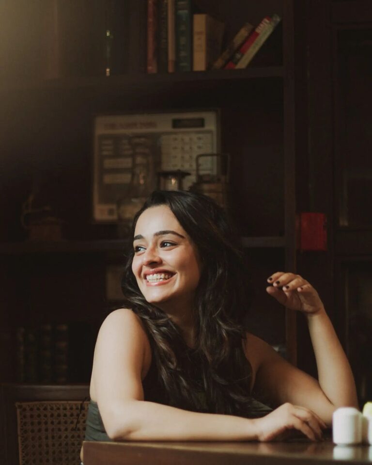 Apoorva Arora Instagram - Happily Candid 🤍 . @apooarora is my favourite for the candid vibe she holds 🤌🏼 . . #apoorvaarora #portraitsofficial #portrait_vision #mymumbai #mumbaiportraits #portraitpage #portraitvision #portraitmood #candid #happyvibes #goodvibes Mumbai, Maharashtra
