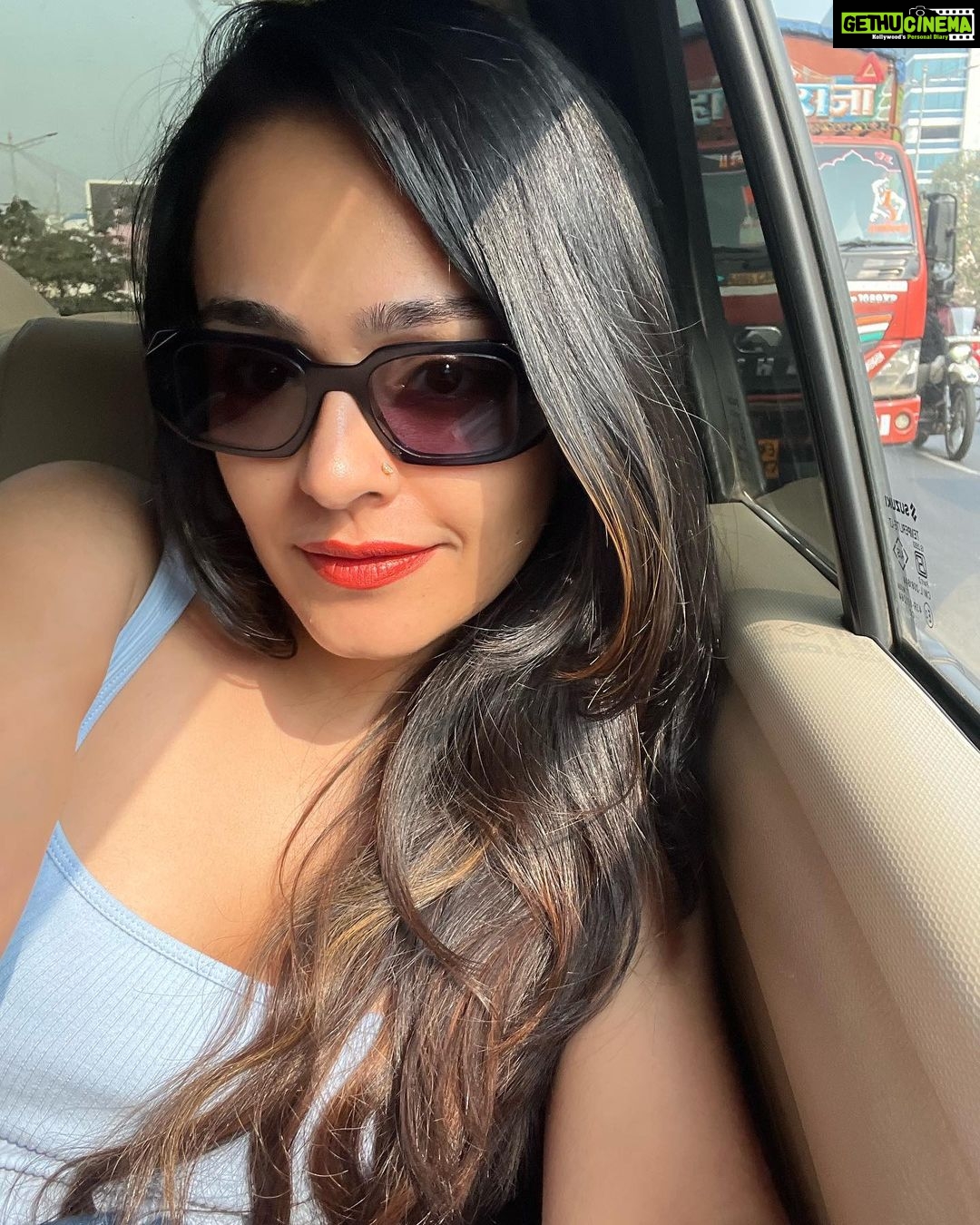 Apoorva Arora Instagram - Pyaar is to chill -Frankie Ramdayal