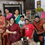 Aravind Akash Instagram - Abhiyum Naanum team 🤞🏻🤞🏻🤞🏻🤞🏻#team #caring #shottingday