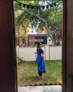 Archana Jois Instagram - Low starch body, starch rich saree. 🤪