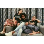 Archana Jois Instagram - If sandalwood ever recreated the F.R.I.E.N.D.S series, it'd look like this. 💕 . Never a dull moment with this bunch!! Truly, Nazar na lage. 👹 PS : Few are missing in the frame, but forever framed in our hearts 😄 @hondisibareyirimovie @sundaycinemas @bhavanaa_raao_actor @naveen.shankar.98 @shriofficial_ @ramenahalli_jagannatha @praveentejofficial Capture credits - @yogi_0708 #hondisibareyiri #team #friends Mysore, Karnataka