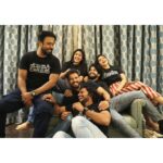 Archana Jois Instagram - If sandalwood ever recreated the F.R.I.E.N.D.S series, it'd look like this. 💕 . Never a dull moment with this bunch!! Truly, Nazar na lage. 👹 PS : Few are missing in the frame, but forever framed in our hearts 😄 @hondisibareyirimovie @sundaycinemas @bhavanaa_raao_actor @naveen.shankar.98 @shriofficial_ @ramenahalli_jagannatha @praveentejofficial Capture credits - @yogi_0708 #hondisibareyiri #team #friends Mysore, Karnataka