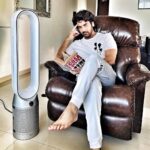 Arjan Bajwa Instagram - Loving the @dyson_india Purifier Cool The only Air Purifier that purifies the whole room properly Filters out harmful, extra fine pollutants as small as PM 0.1 (1000 times smaller than human hair and lets you control the air quality in your home Great Investment because Health is wealth !!! #DysonIndia #properpurification @dyson_india #dysonhealthyhomes Mumbai, Maharashtra